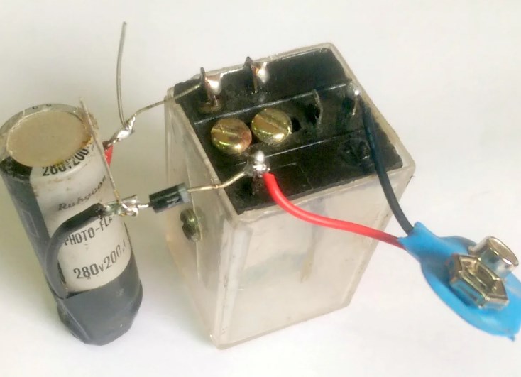 How To Charge A Capacitor